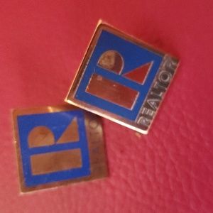 Official Realtor Pin Dress for Success